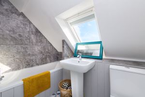 En-Suite Bathroom- click for photo gallery